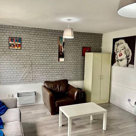 Chic Flat With Balcony Close To Merchant City Glasgow Exterior photo