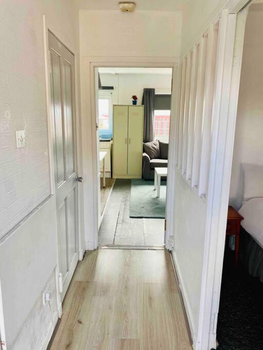 Chic Flat With Balcony Close To Merchant City Glasgow Exterior photo